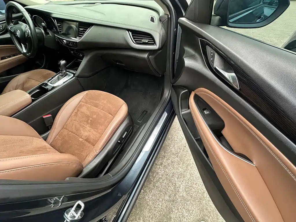 Buick Regal 2020 — фото 12