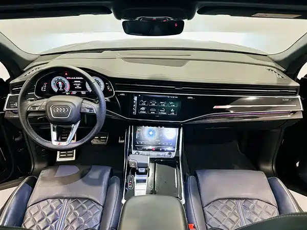 Audi Q8 2024