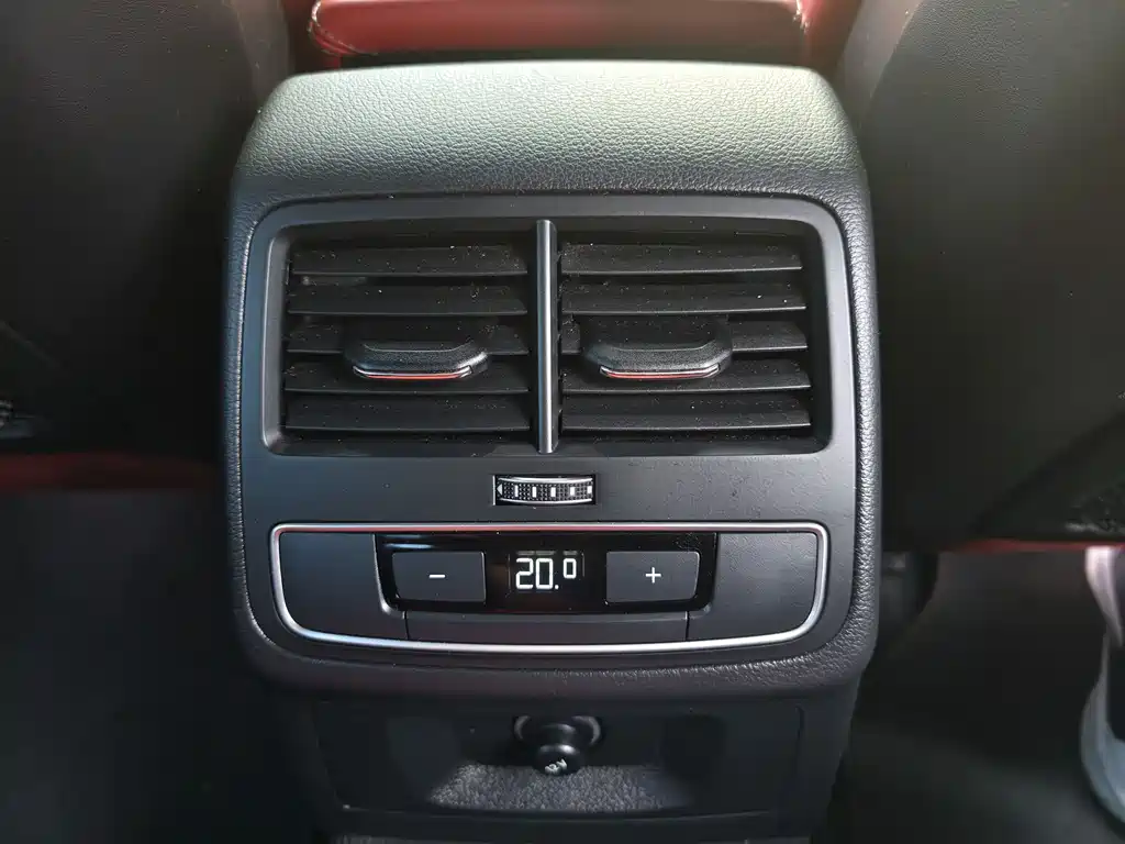 Audi S4 2025 — фото 17