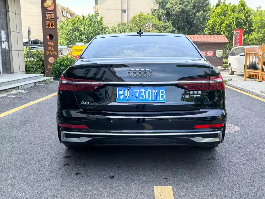 Audi A6L 2023 — фото 8