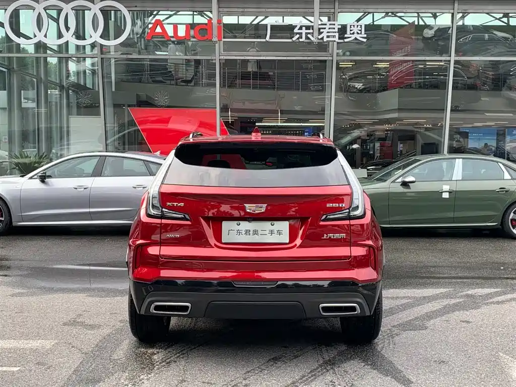Cadillac XT4 2023 — фото 6