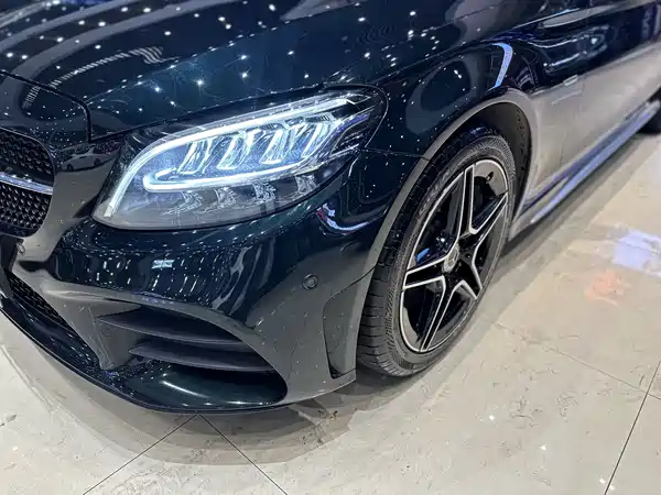 Mercedes-Benz C-Class 2021