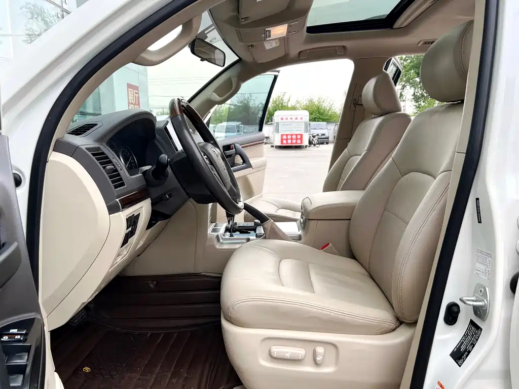 Toyota Land Cruiser 2019 — фото 17