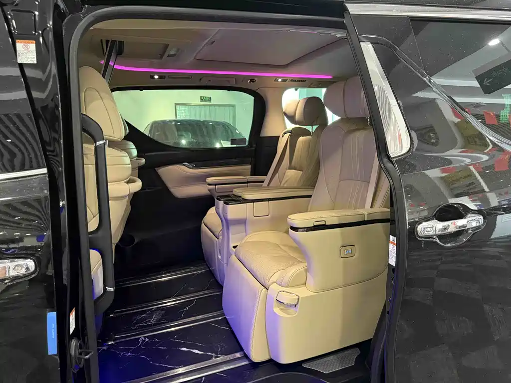 Toyota Vellfire 2021 — фото 11