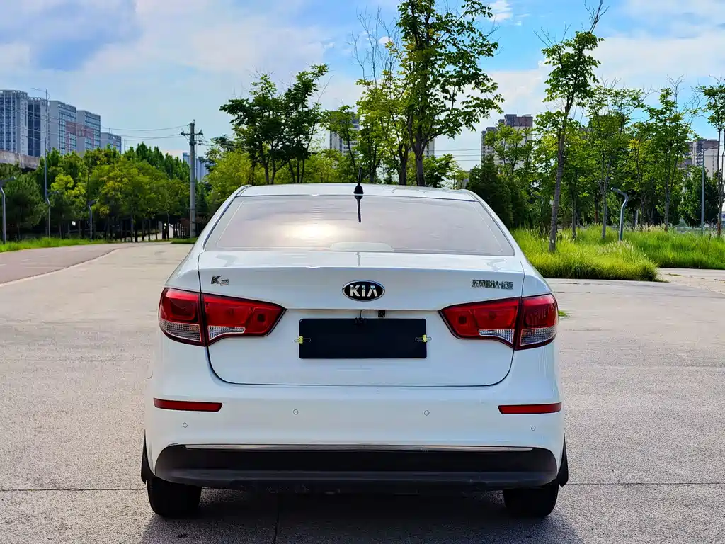 Kia K2 2015 — фото 7