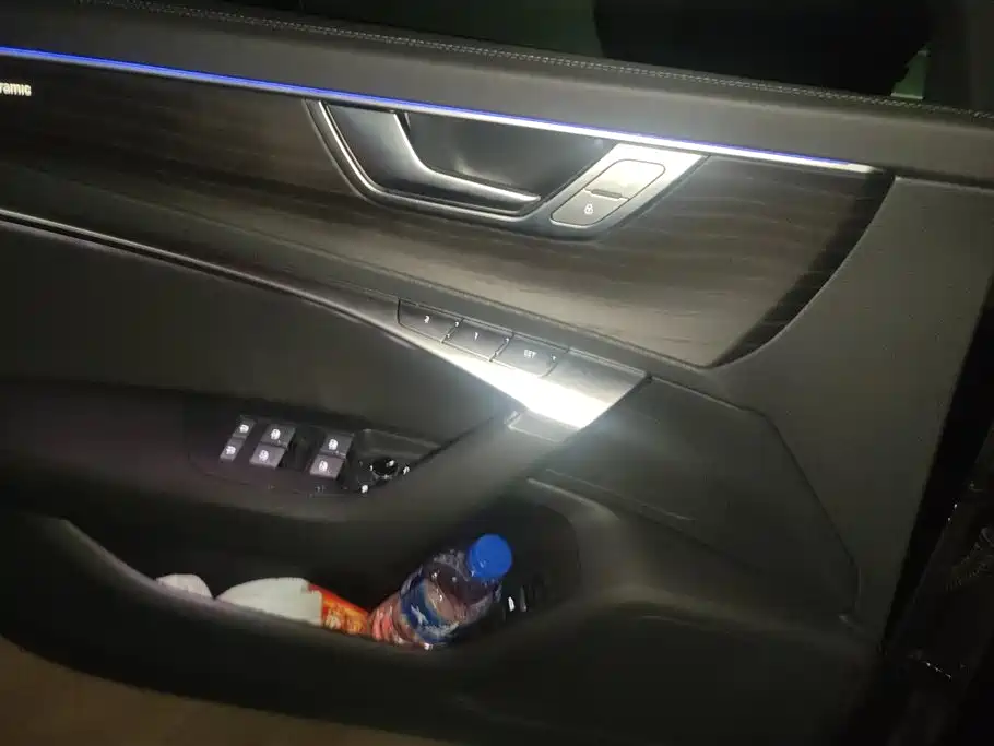 Audi A6L 2024