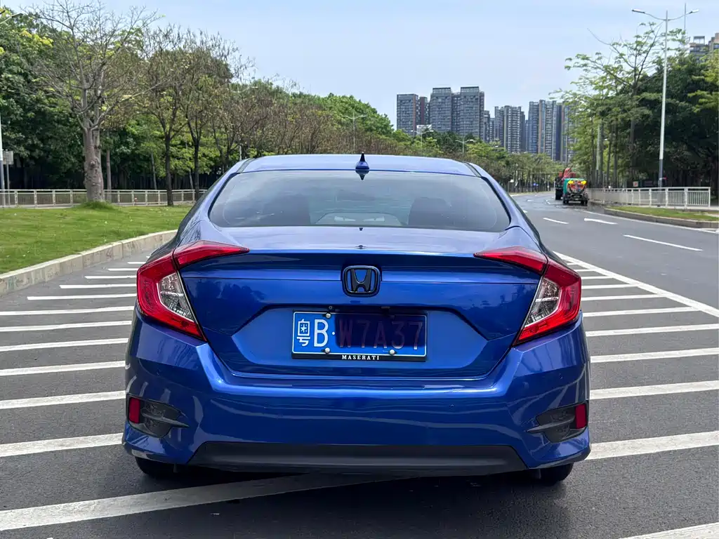 Honda Civic 2017 — фото 5