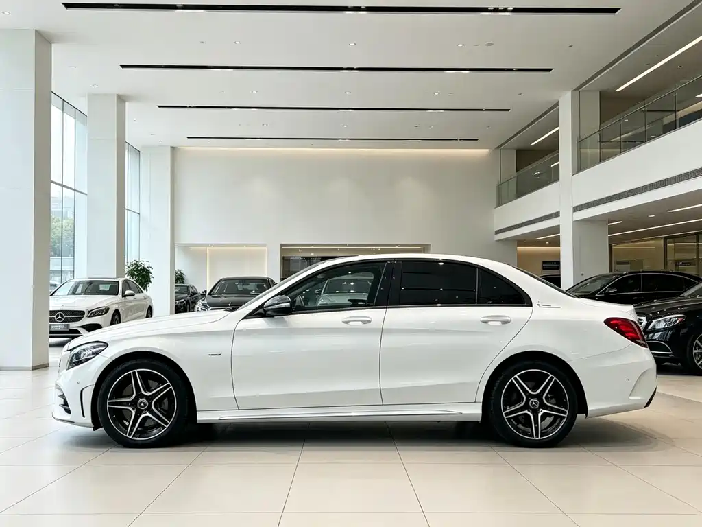 Mercedes-Benz C-Class 2021 — фото 3