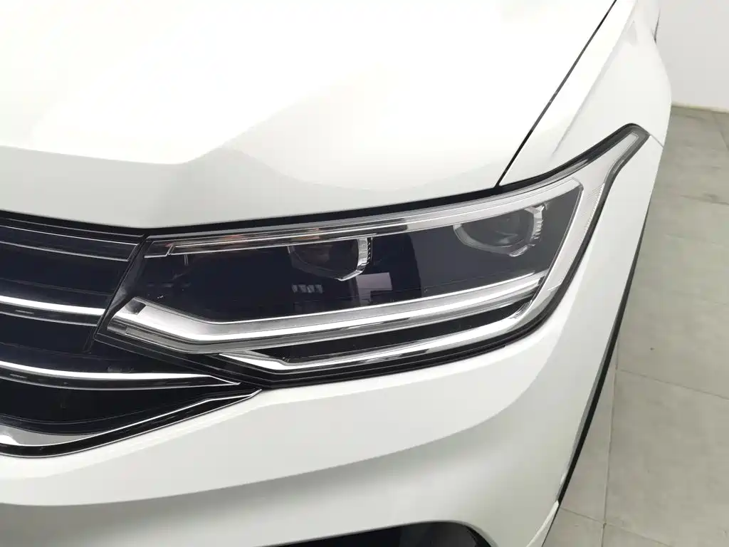 Volkswagen Tiguan L 2024