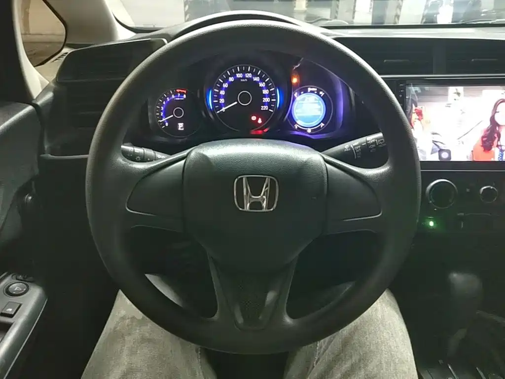 Honda Fit 2017 — фото 11