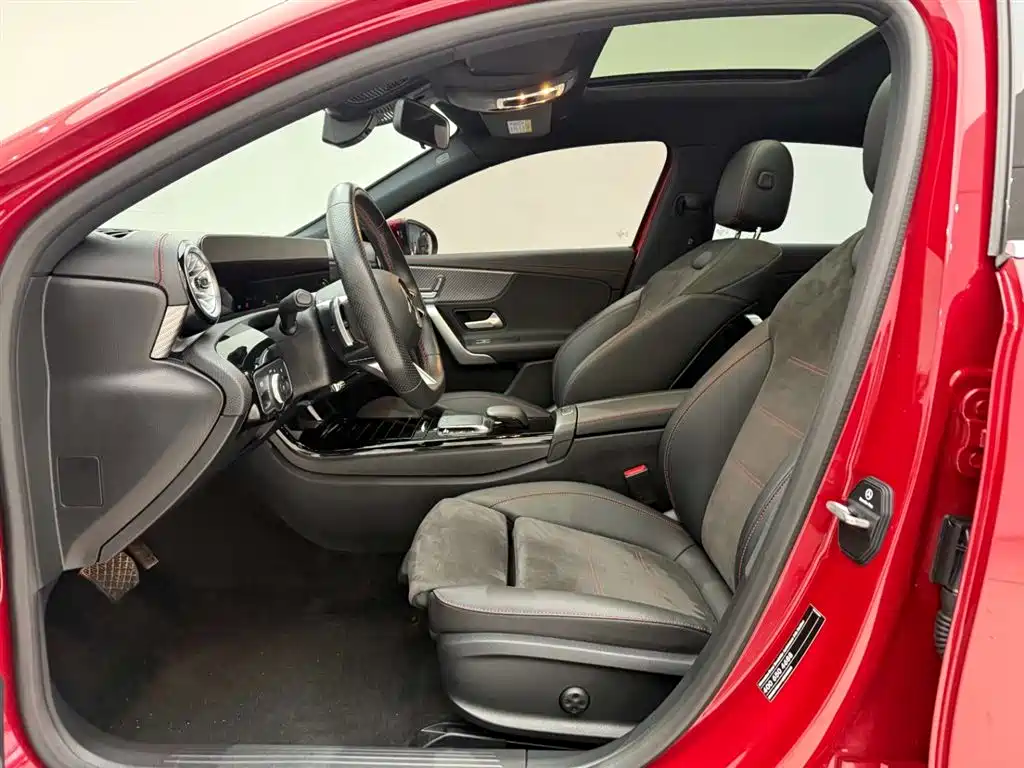 Mercedes-Benz A-Class 2023 — фото 15