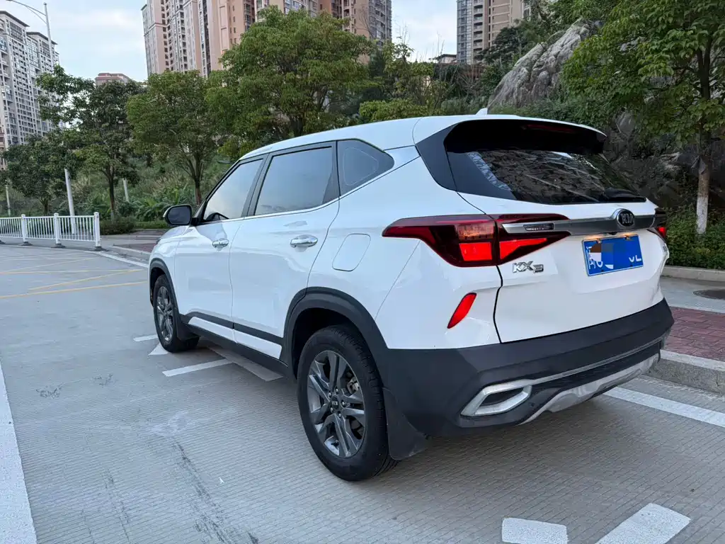 Kia KX3 2021 — фото 11