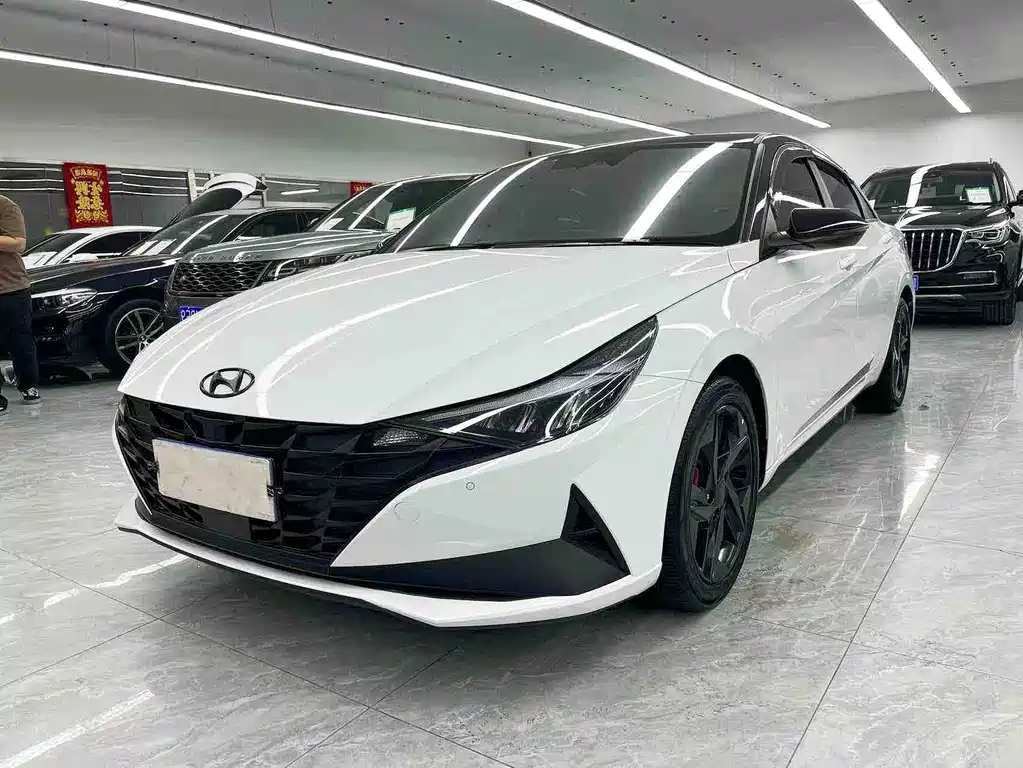 Hyundai Elantra 2023