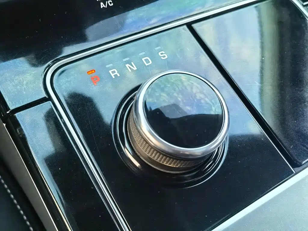 Land Rover Range Rover Velar 2019 — фото 13