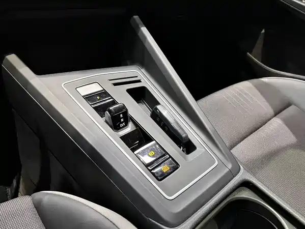 Volkswagen Golf 2024