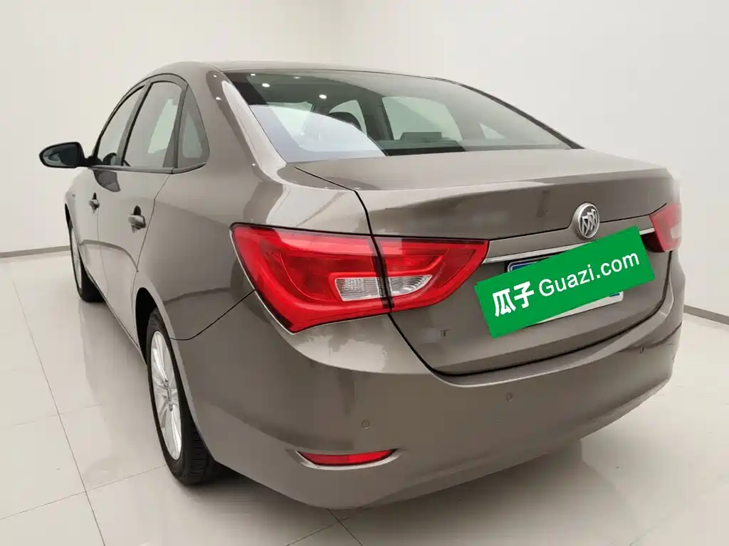 Buick Excelle 2015 — фото 25