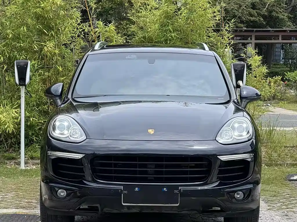 Porsche Cayenne 2015 — фото 2