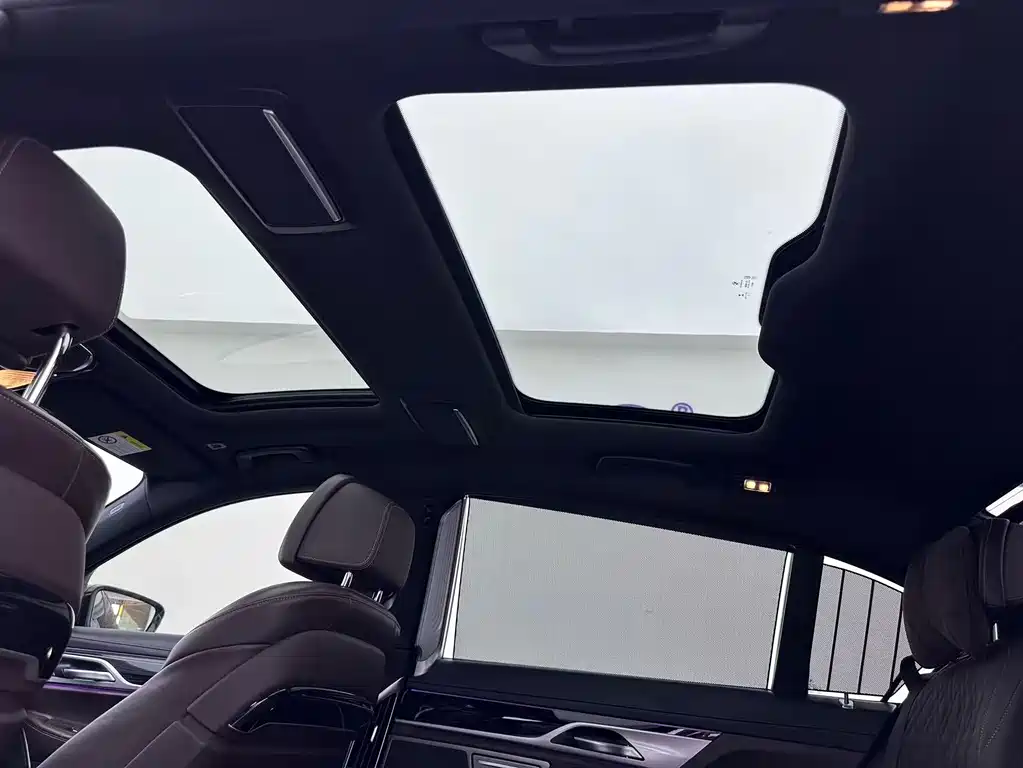 BMW 7 Series 2021 — фото 16
