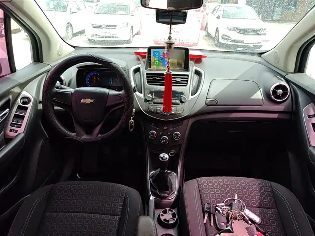 Chevrolet Trax 2015 — фото 10