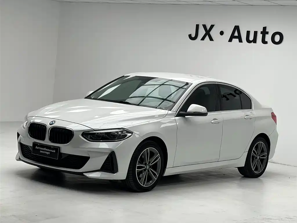 BMW 1 Series 2021 — фото 1