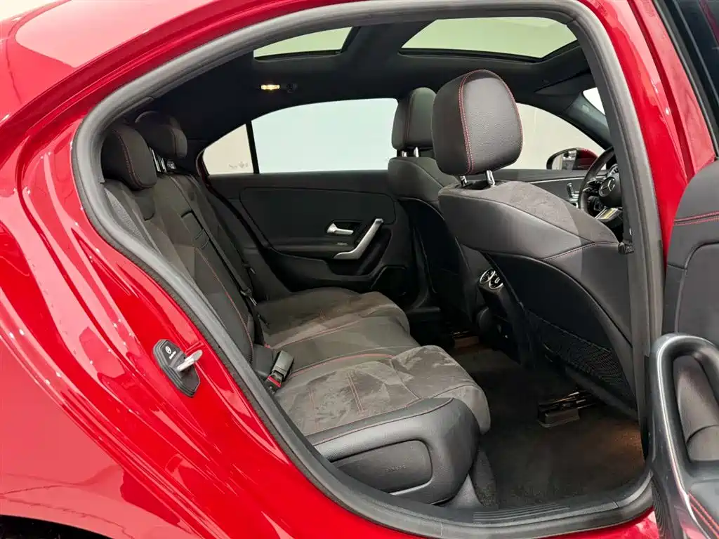 Mercedes-Benz A-Class 2023 — фото 20
