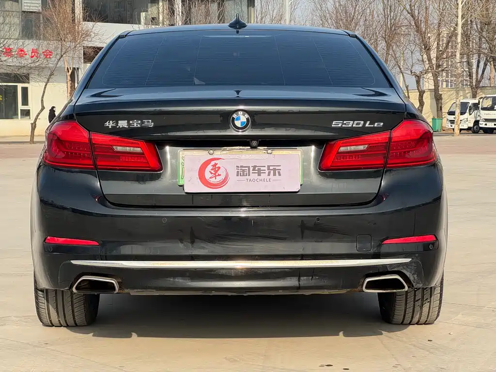 BMW 5 Series New Energy 2019 — фото 20