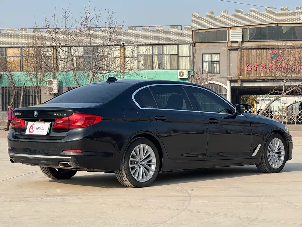 BMW 5 Series New Energy 2019 — фото 21