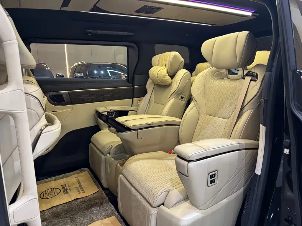 Toyota Vellfire 2023 — фото 8