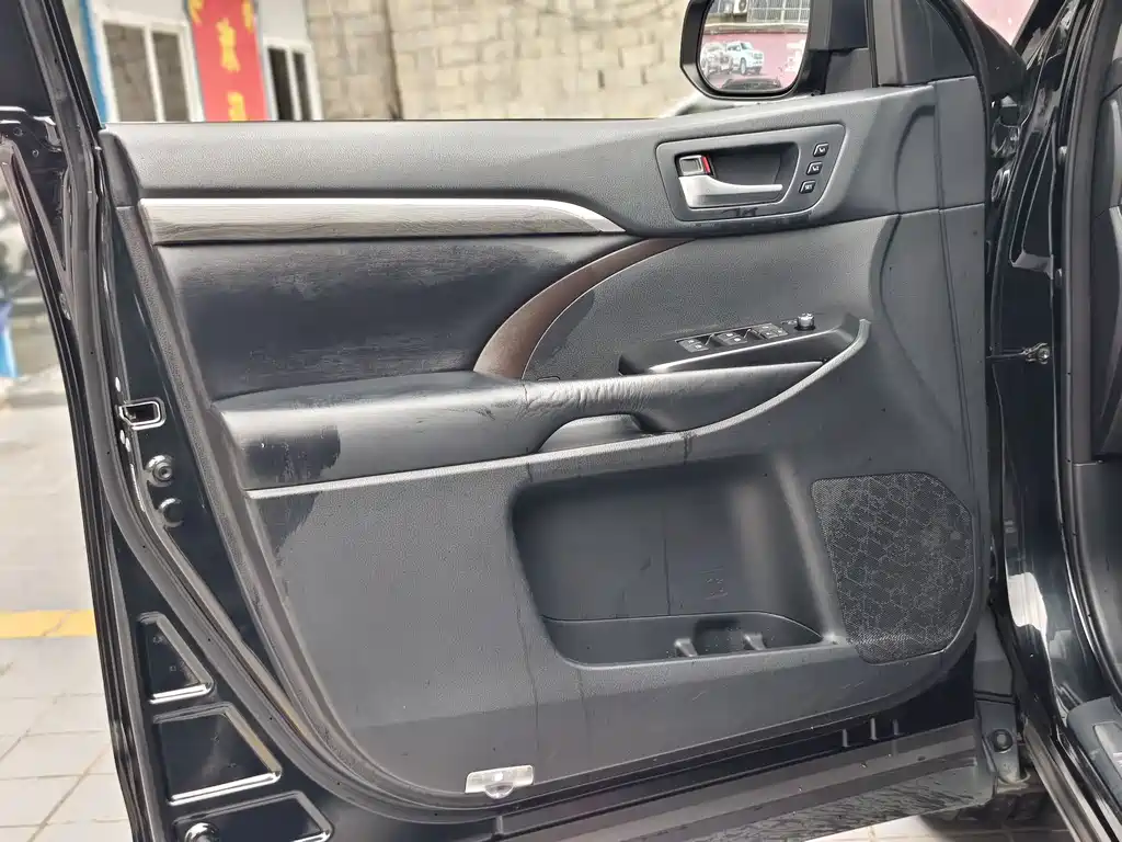 Toyota Highlander 2018 — фото 14