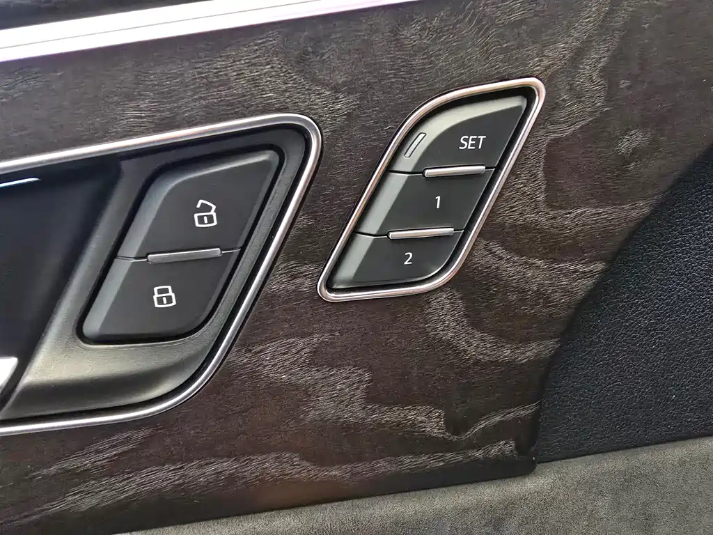 Audi Q8 2020 — фото 19