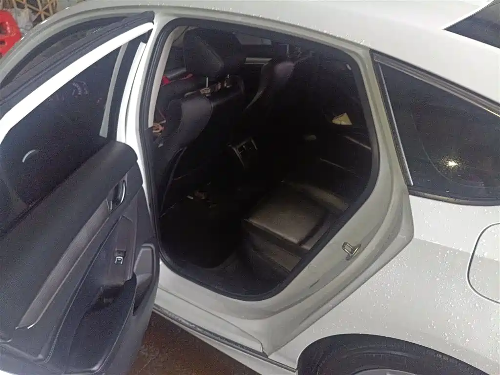 Honda Accord 2018 — фото 15