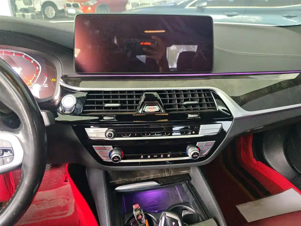 BMW 5 Series 2022 — фото 13