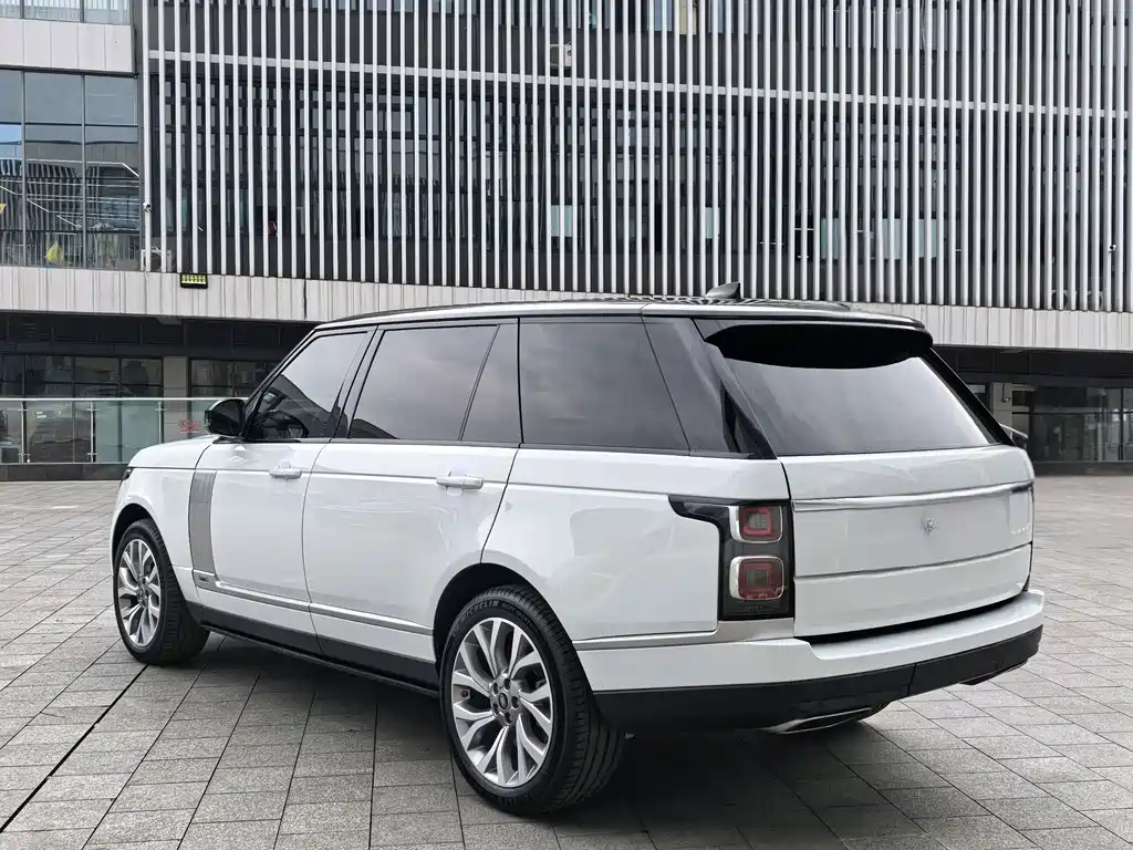 Land Rover Range Rover 2022 — фото 20