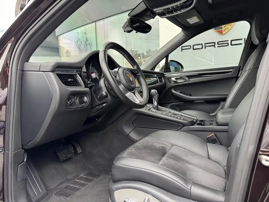 Porsche Macan 2016 — фото 10