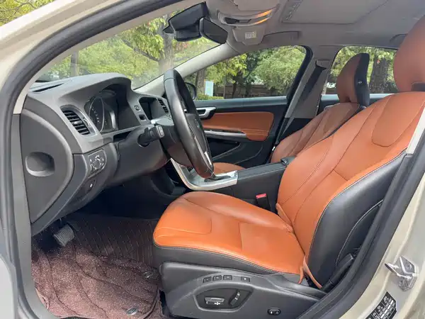 Volvo S60 2019