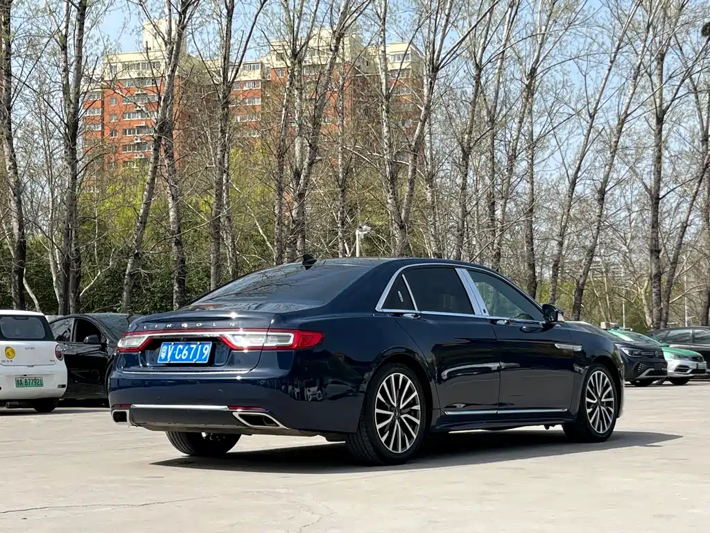 Lincoln Continental 2020 — фото 39