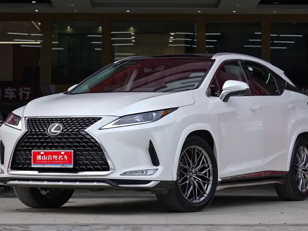 Lexus RX 2020 — фото 1