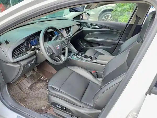 Buick Regal 2024