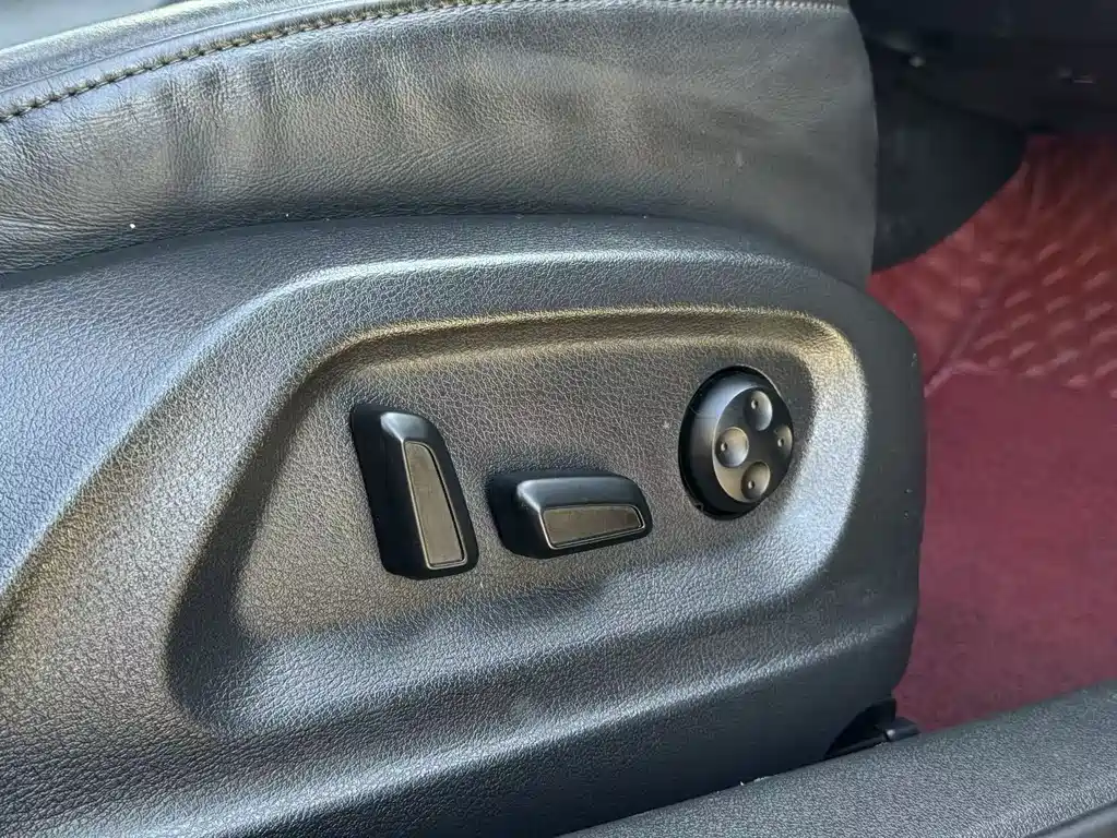Audi Q3 2015 — фото 14
