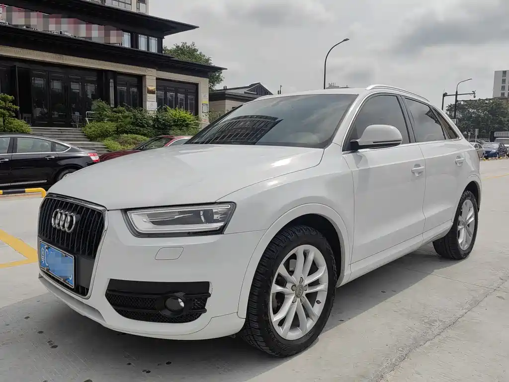Audi Q3 2016 — фото 1