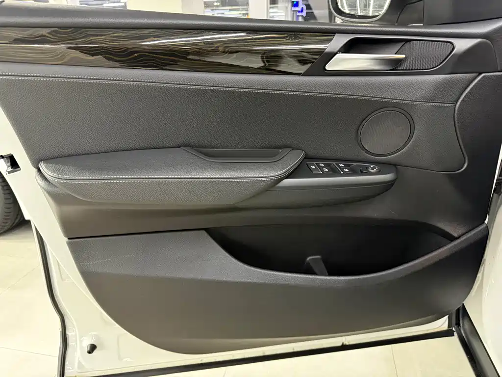 BMW X3 2014 — фото 12