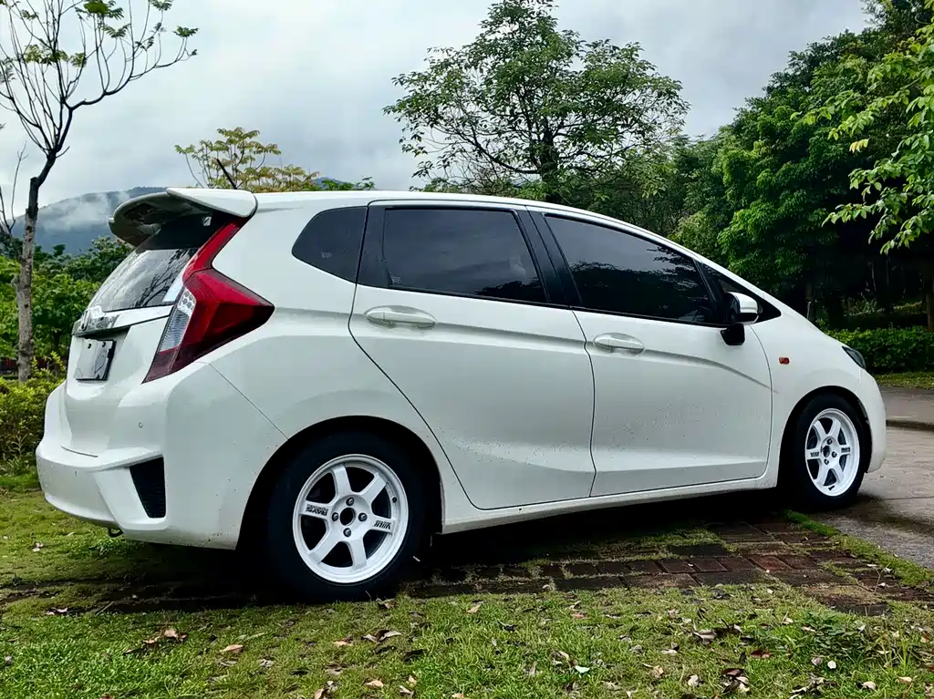 Honda Fit 2018 — фото 15