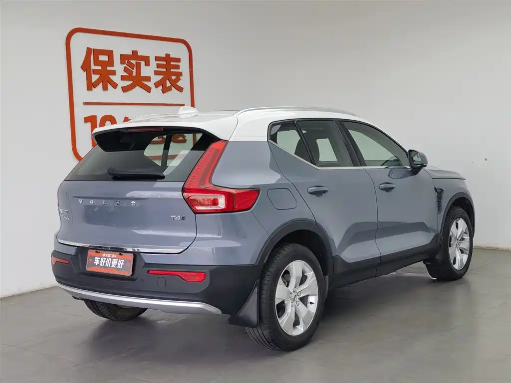 Volvo XC40 2022 — фото 2