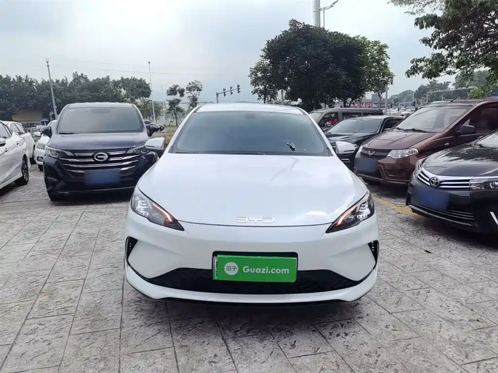 BYD Seal 05 DM-i 2025 — фото 3