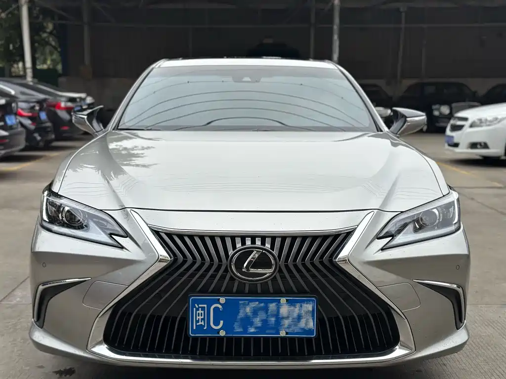 Lexus ES 2021 — фото 2