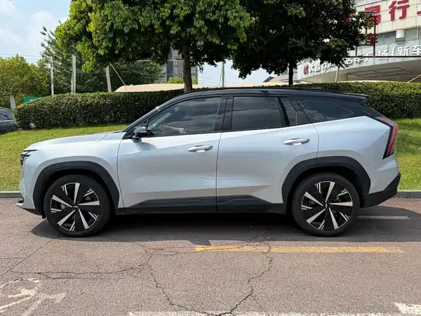 Geely Boyue L 2023