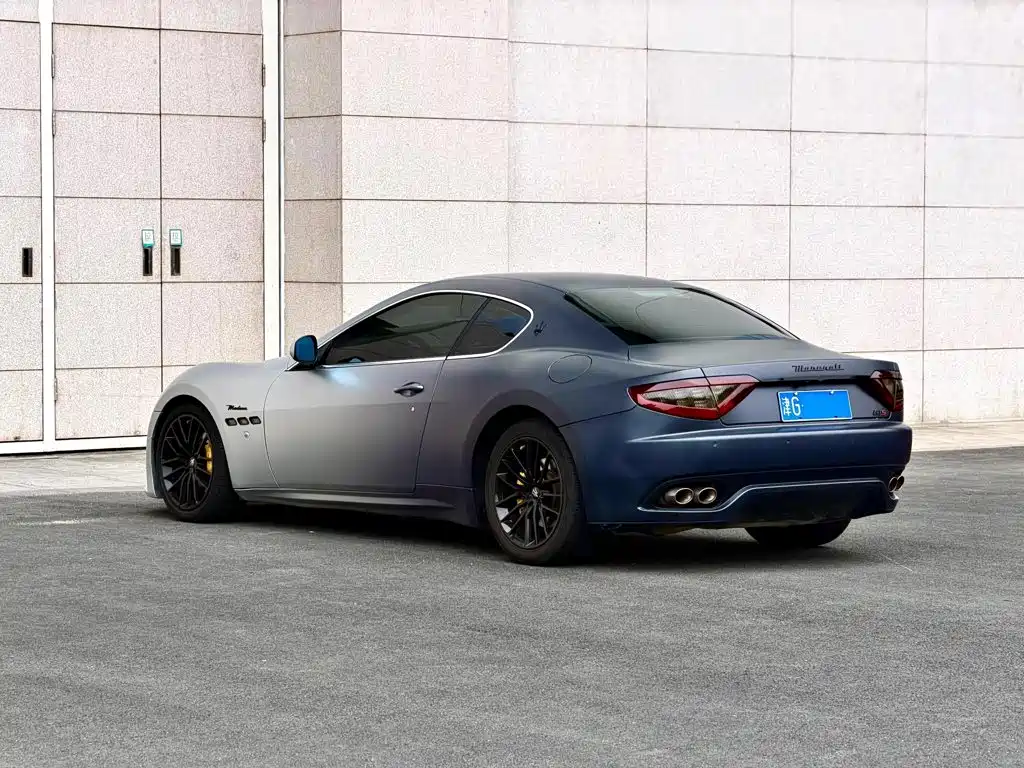 Maserati Granturismo 2015 — фото 9