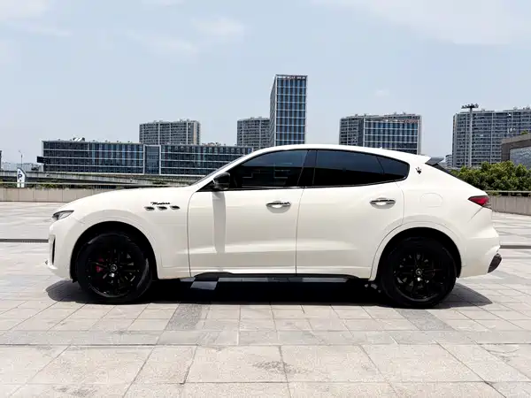 Maserati Levante 2021