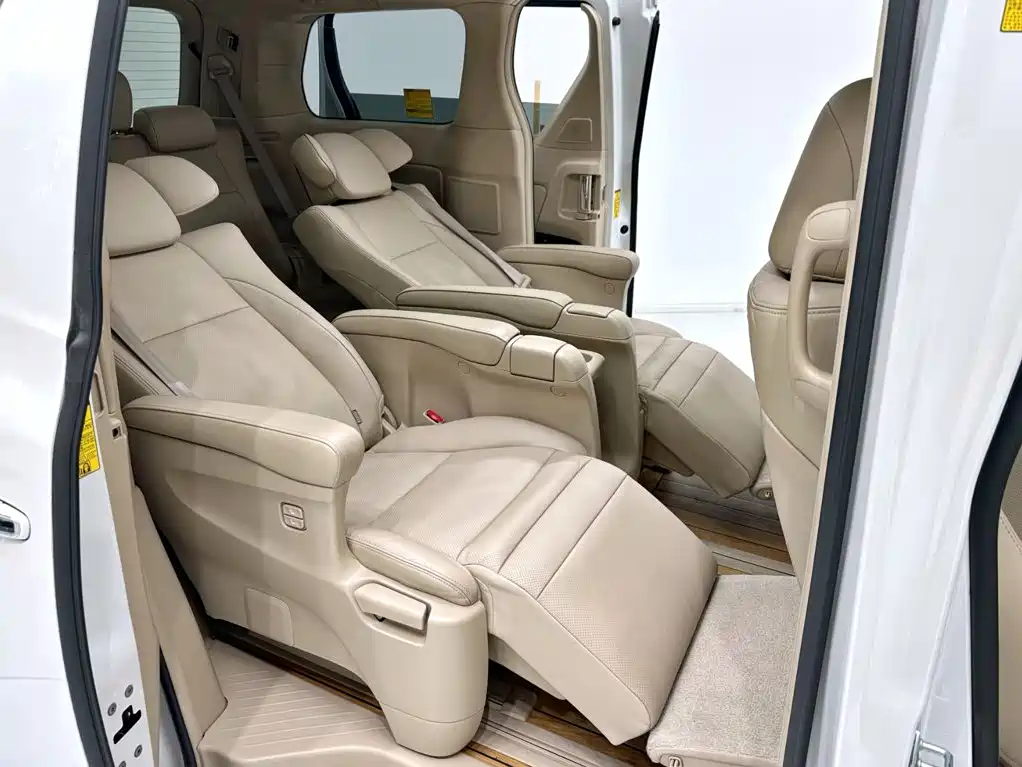 Toyota Alphard 2014 — фото 13