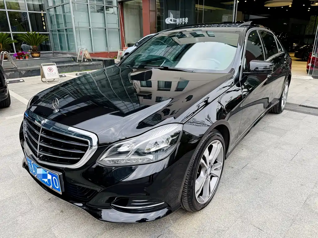 Mercedes-Benz E-Class 2015 — фото 1